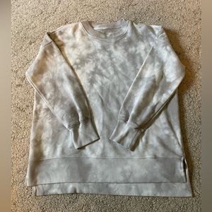 SO Loungelife Weekend Sweatshirt | grey tie-dye